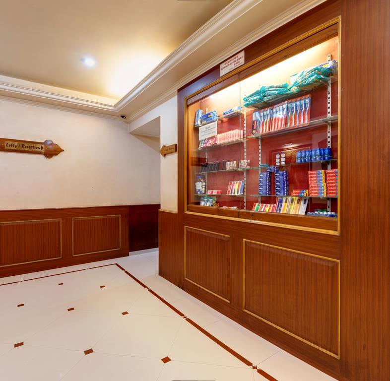 Hotel Woodland Колхапур Екстериор снимка